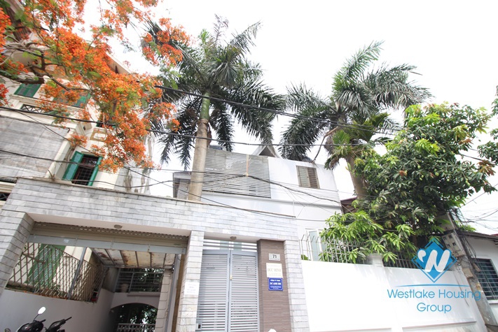 Beautiful house on the lakeside with splendid lakeview